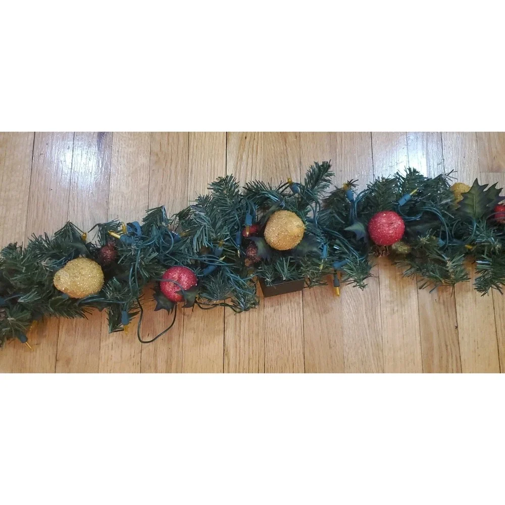 Vtg Garland Christmas Decor 7 Ft Long Warm Lights 6 Inches Wide Pinecones Fruit